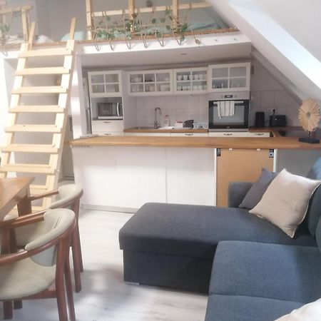 Ujkapu Sunshine Apartments Győr Exteriör bild