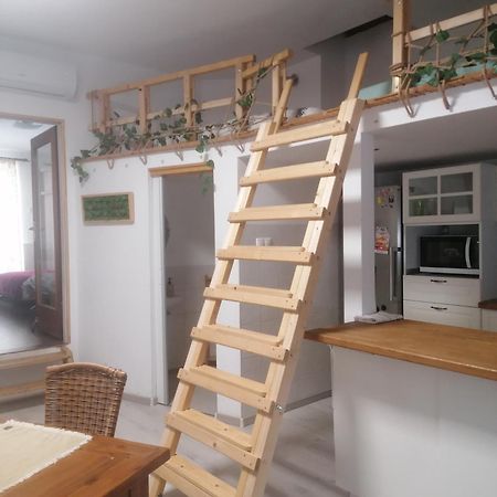Ujkapu Sunshine Apartments Győr Exteriör bild