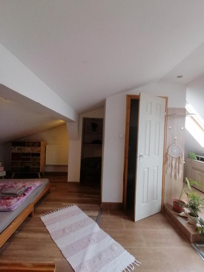 Ujkapu Sunshine Apartments Győr Exteriör bild
